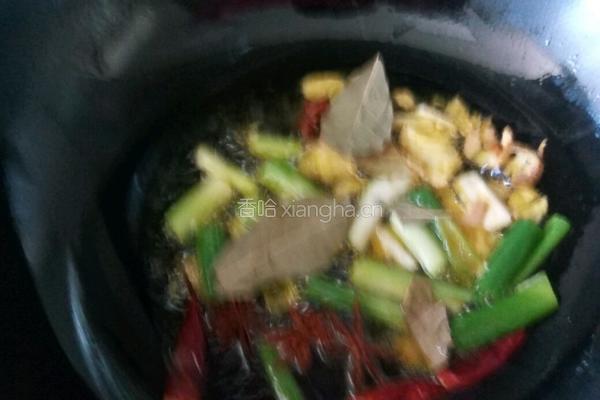 胖头鱼头炖豆腐的做法图解3