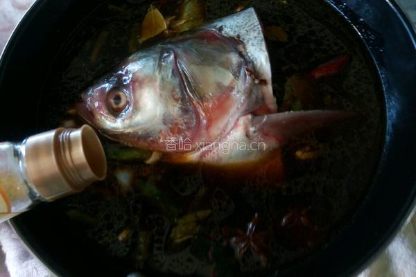 胖头鱼头炖豆腐的做法图解7