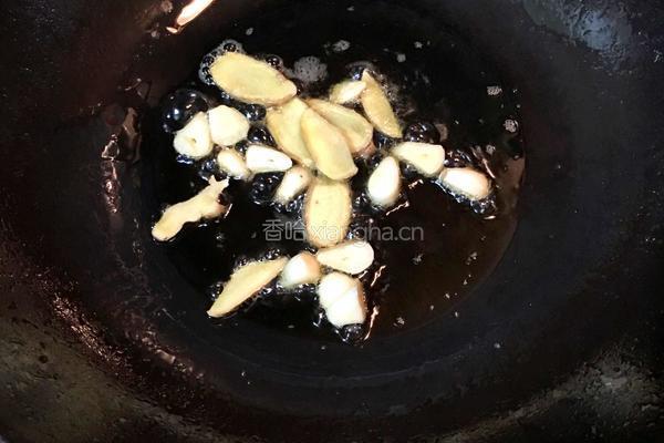 豆角炒仔鸡的做法图解4