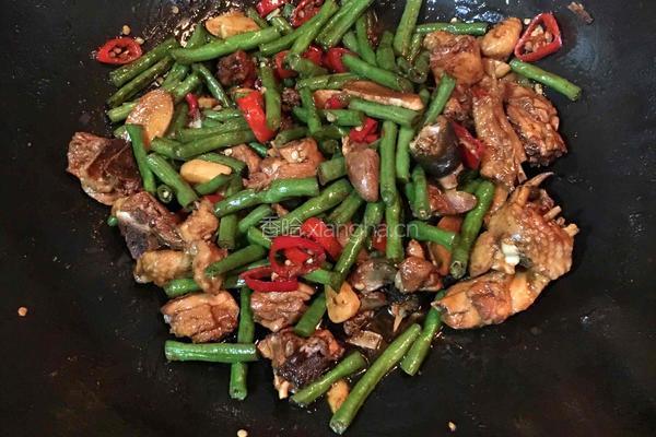 豆角炒仔鸡的做法图解8
