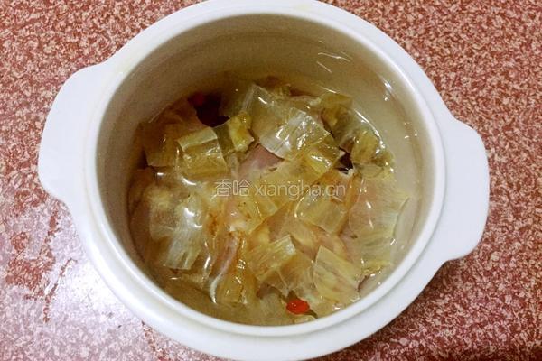 美容汤花胶炖鸡的做法图解4