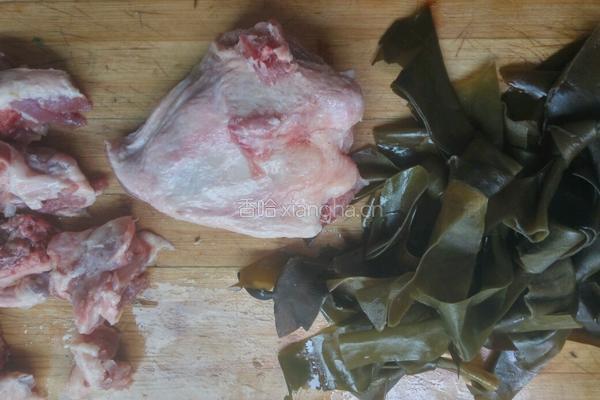 海带结炖老鸭的做法图解1