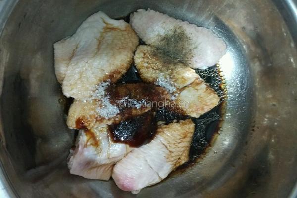 电饭锅鸡翅的做法图解4