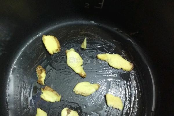 电饭锅鸡翅的做法图解7