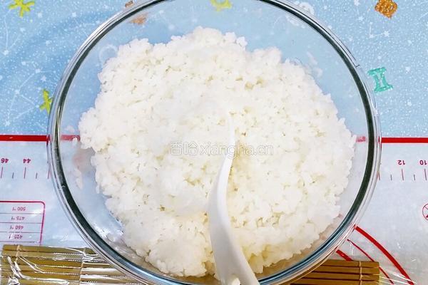 三角饭团的做法图解1