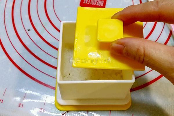 三角饭团的做法图解7