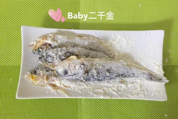 小黄鱼豆腐的做法图解3