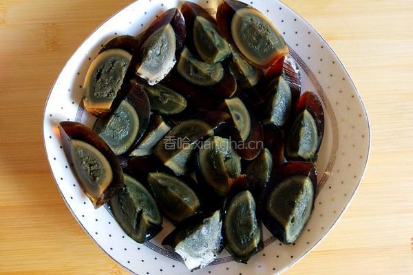 凉拌变蛋的做法图解3
