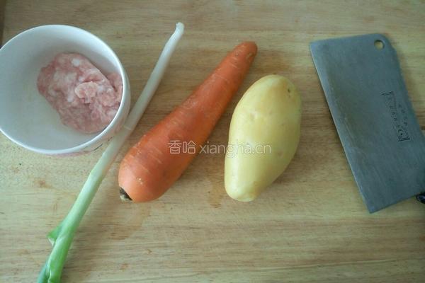 胡萝卜丝炒土豆丝的做法图解1
