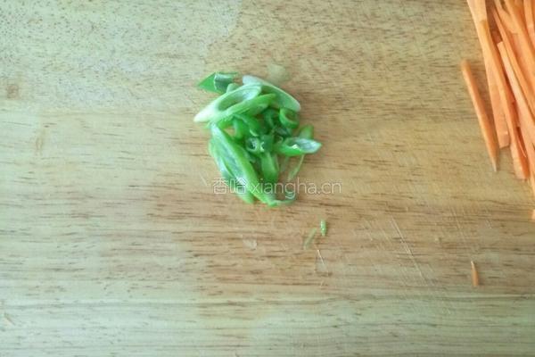 胡萝卜丝炒土豆丝的做法图解7