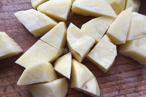 土豆芸豆炖排骨的做法图解3