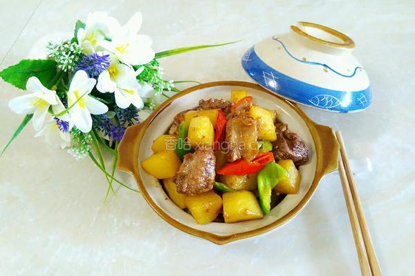 土豆炒排骨的做法图解7