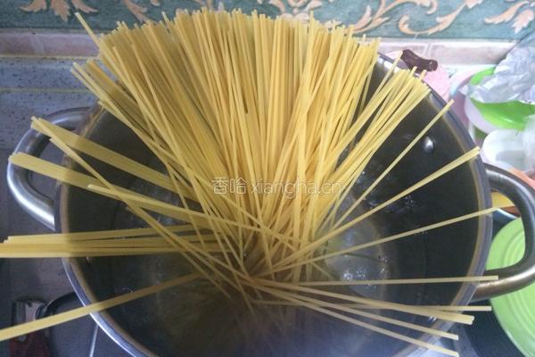 黑椒牛柳意大利面的做法图解1