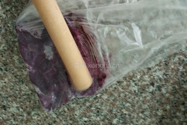 紫薯莲蓉月饼的做法图解2