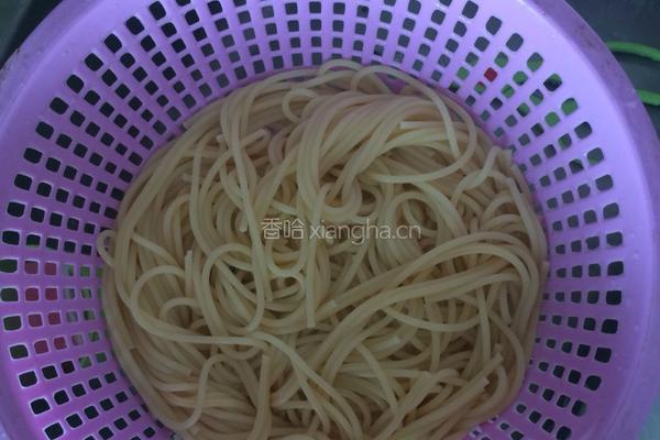 奶酪培根意面的做法图解6