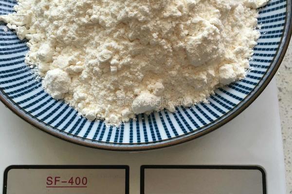 肉松豆沙蛋黄酥的做法图解4