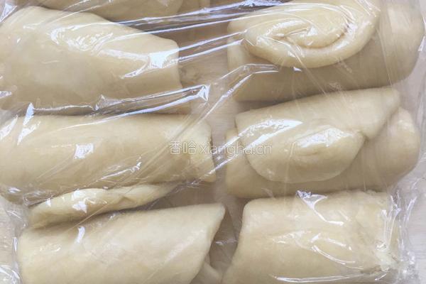肉松豆沙蛋黄酥的做法图解15