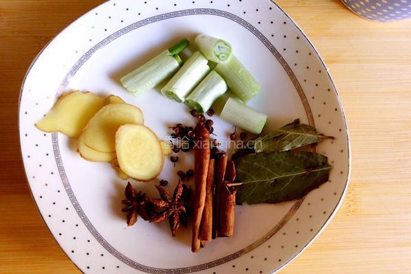 土豆顿牛肉的做法图解3