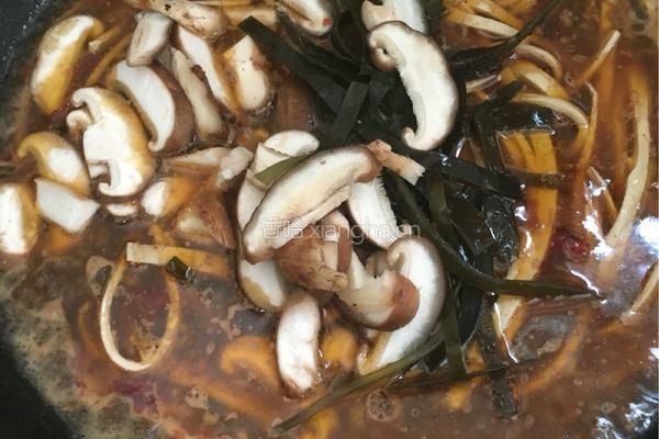 柳州螺丝粉的做法图解5