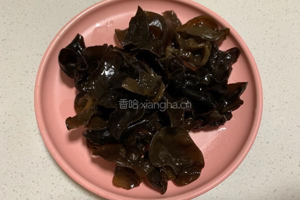 炒黑木耳的做法图解3