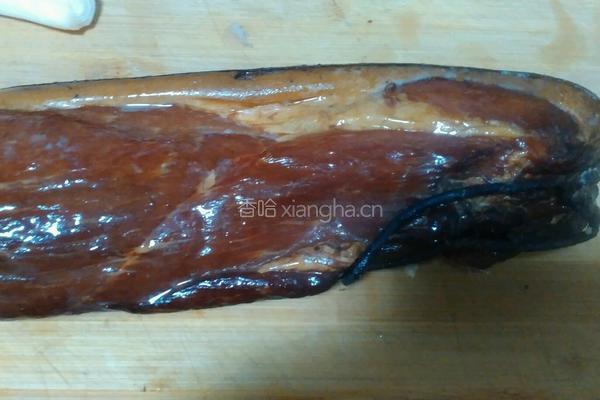 腊肉炒老芋头的做法图解1