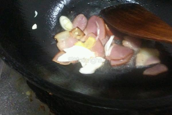 腊肉炒老芋头的做法图解10