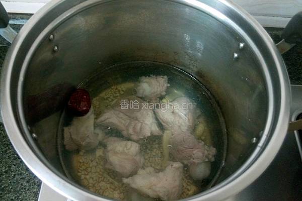 猪骨冬瓜汤的做法图解3