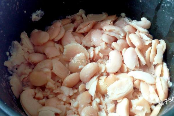 白芸豆蛋黄月饼的做法图解4