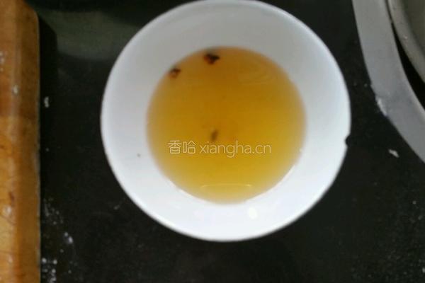 焖酥鲫鱼的做法图解4