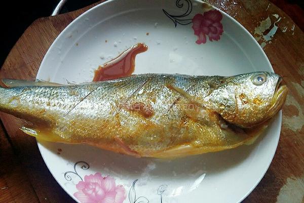 黄鱼豆腐汤的做法图解2