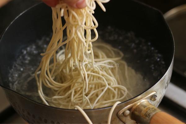 酱油拌面的做法图解3