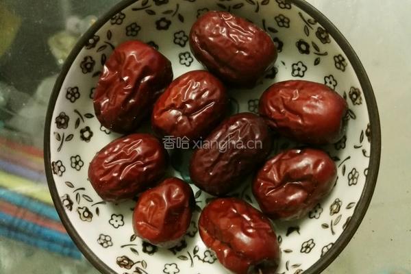南瓜蒸红枣的做法图解2