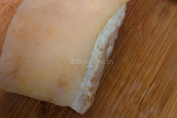 重庆咸菜扣肉的做法图解2