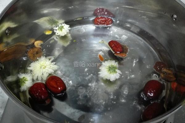 山楂红枣汤的做法图解3