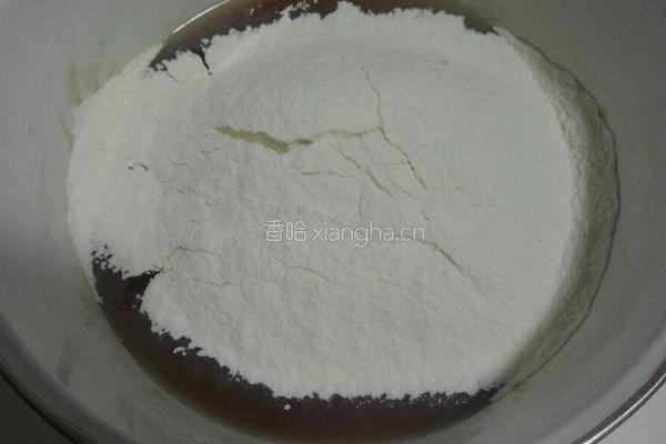 莲蓉蛋黄月饼的做法图解4