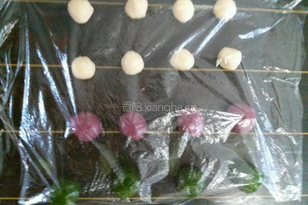 三色蛋黄酥的做法图解12