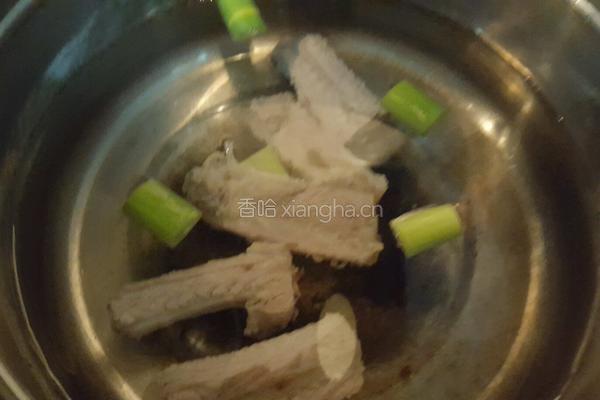 西洋参红枣炖排骨的做法图解5