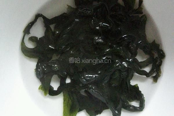 螺旋藻肉丸汤的做法图解2