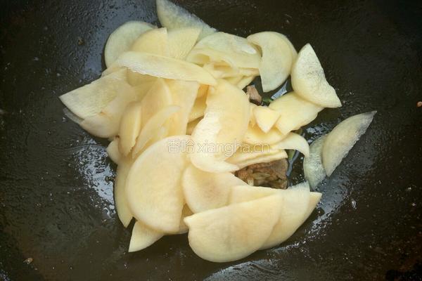 青椒土豆片炒肉的做法图解9