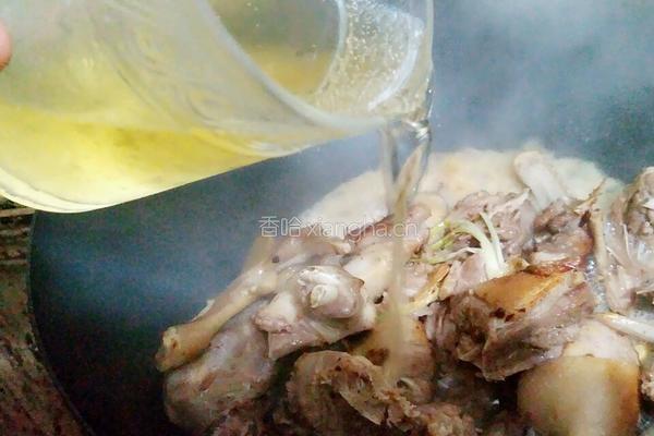 酸菜老鸭汤的做法图解5