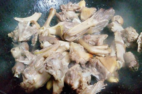 酸菜老鸭汤的做法图解6