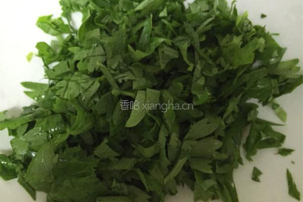 芹菜叶煎饼的做法图解1