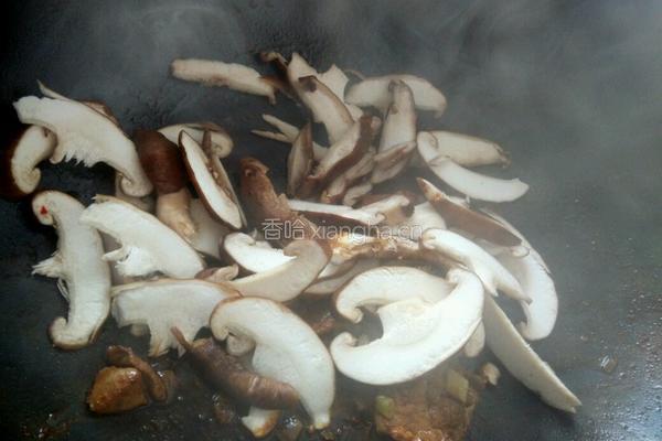 香菇炒猪肉的做法图解6