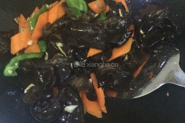 胡萝卜木耳炒鸡蛋的做法图解12