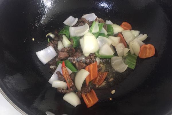 洋葱牛肉粒的做法图解11