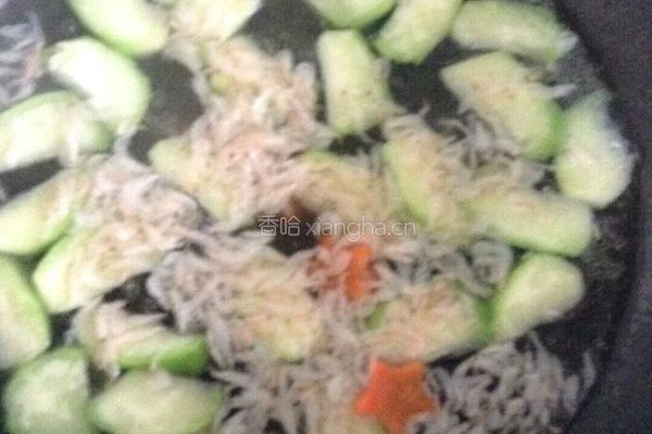 丝瓜虾皮汤的做法图解4