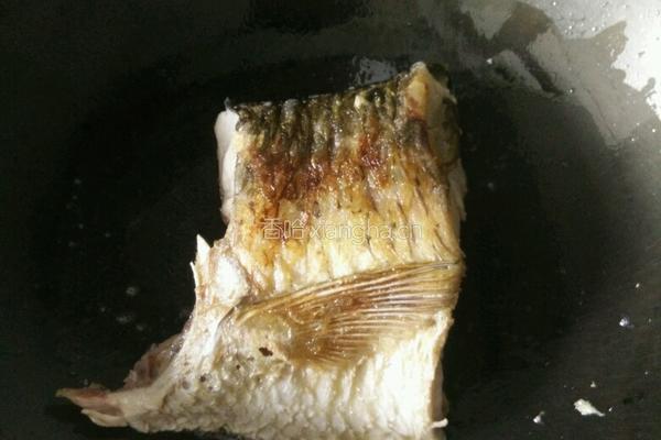 榨菜蒸鱼腩的做法图解1