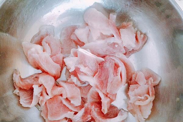芹菜炒小酥肉片的做法图解3
