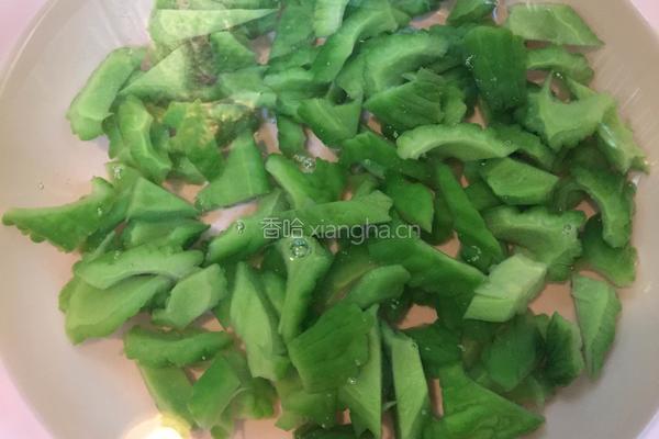 豆豉炒苦瓜的做法图解9