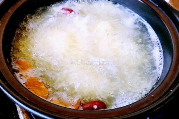红枣枸杞粥的做法图解5